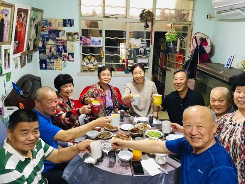 拜访的意思是什么，拜访的意思是什么意思（究竟要如何区分作客、做客、座客、坐客呢）