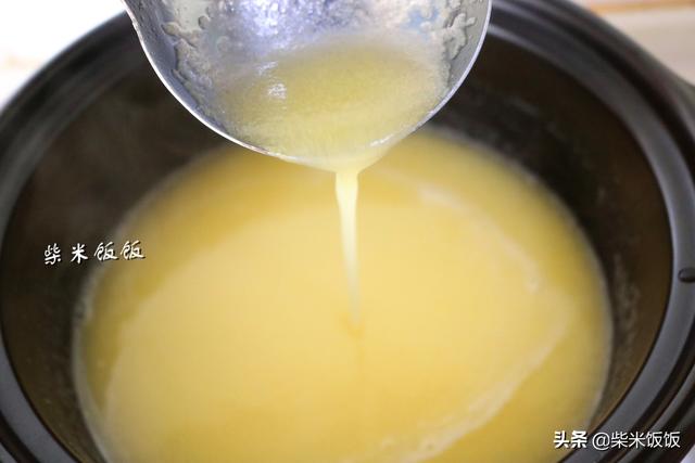 如何做鸡蛋粥可口，玉米面别总蒸着吃了