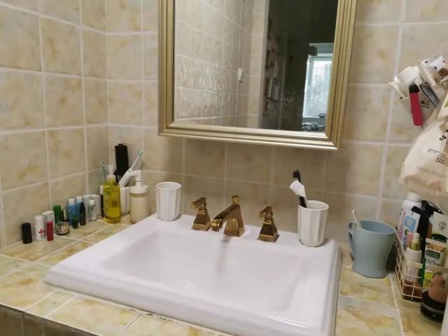 卫生间瓷砖价格是多少，卫生间瓷砖搭配效果图（都在瓷砖上踩过坑）