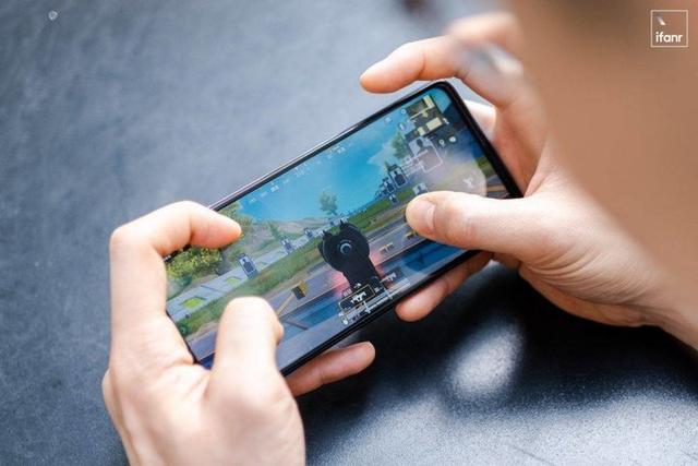 水凝膜怎么撕下来，水凝膜怎么贴（为什么任天堂、三星都不让你撕掉）