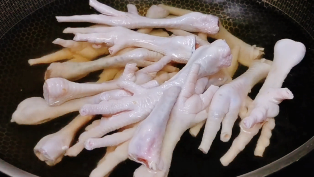 圖片[3]-【虎皮雞爪】做法步驟圖 好吃得舔手指 做法一看就會(huì)-起舞食譜網(wǎng)