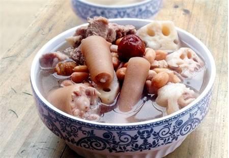 沙参玉竹瘦肉汤，沙参玉竹汤的功效（银莲百合羹、沙参玉竹瘦肉汤、雪梨南杏润肺汤简单做法）