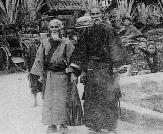 披头散发在古代意味着什么，披头散发的朝代（披头散发其实是错的）