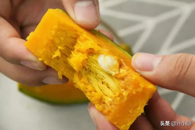 板栗南瓜怎么做好吃，好吃又简单的板栗南瓜（连挑食的小孩都无法拒绝）