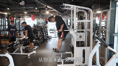 胸肌外侧训练的技巧，高效锻炼胸肌外侧动作图片（最难塑的“胸内外下沿”——无情高手一个练习全搞定）
