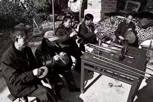 南方的丧葬太吓人了，为什么人死后要盖住脸（亲历安徽南部村落丧葬仪式）