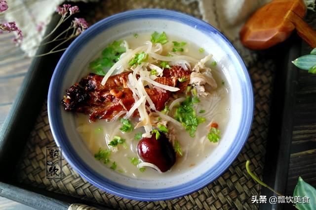 烤鸭鸭架汤的做法，烤鸭鸭架的做法（别把鸭架扔掉）