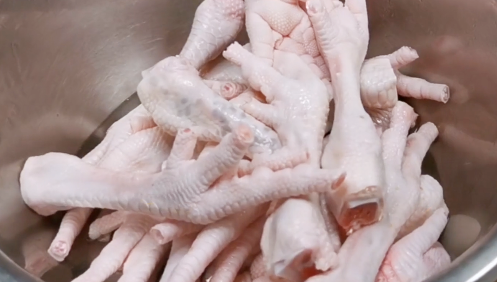 圖片[2]-【虎皮雞爪】做法步驟圖 好吃得舔手指 做法一看就會(huì)-起舞食譜網(wǎng)