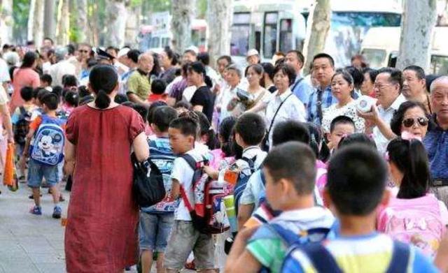 学校课后服务是什么意思，课后服务是什么意思（关于“课后服务”问题在此作统一回复）