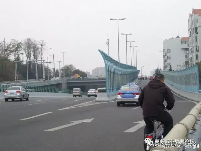 刘烨文艺硬汉电影，顺着刘烨的电影《硬汉》