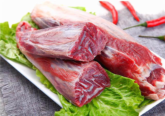 牛腱子正确的切法,牛腱子该怎么切(要分清"前腱"和"后腱")