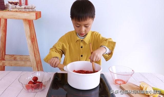 草莓酱怎么吃最好吃，草莓酱怎么吃好吃呢（酸甜可口、营养美味）