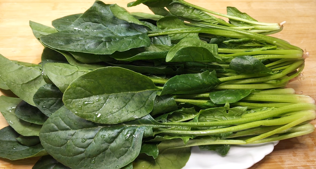 【菠菜雞蛋餅】做法步驟圖 教你新吃法 孩子特愛吃-起舞食譜網