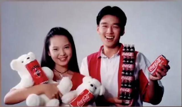 王耀庆老婆的资料，王耀庆妻子（娶了青梅竹马的“房东太太”）