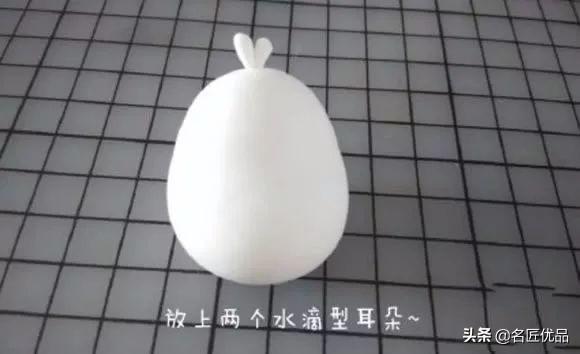 怎么用彩泥捏小兔子，小兔子用彩泥怎么捏（教你用超轻黏土做一个小兔子小挂坠）