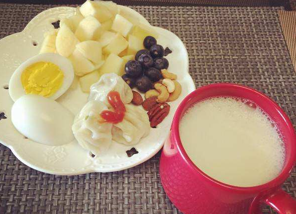 喝豆浆会胖吗，早上喝豆浆会胖吗（容易长胖的5种早餐）