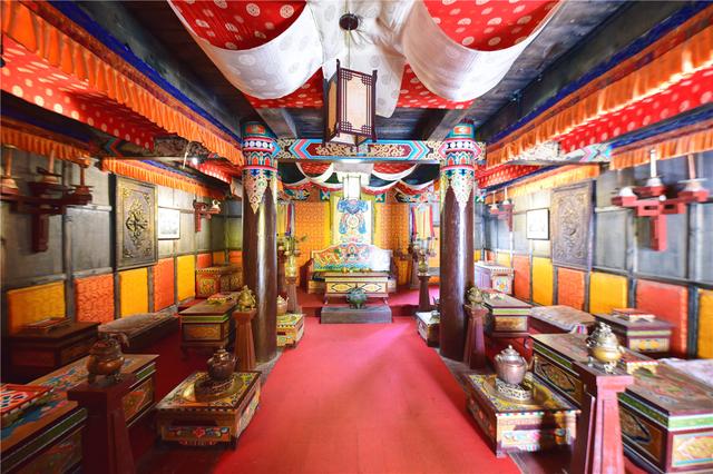 九寨沟海拔最高多少米，九寨沟海拔高度是多少米（中国最美的县城之一）