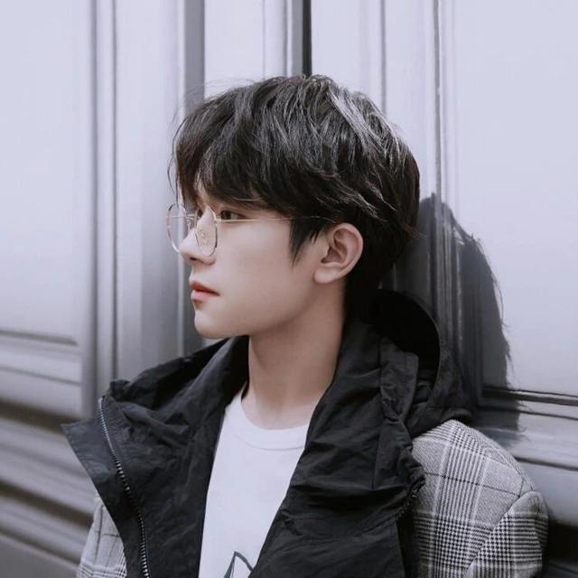 tfboys头像，TFBOYS微信（明星头像壁纸）