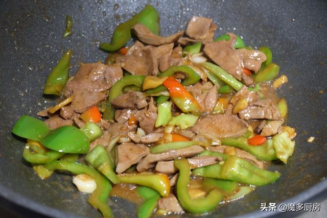 猪肝怎么炒好吃，猪肝怎么炒好吃做好吃（晚上炒了一盘猪肝）