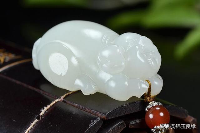 翡翠和玉的区别，翡翠和玉的不同点（翡翠与玉的区别）