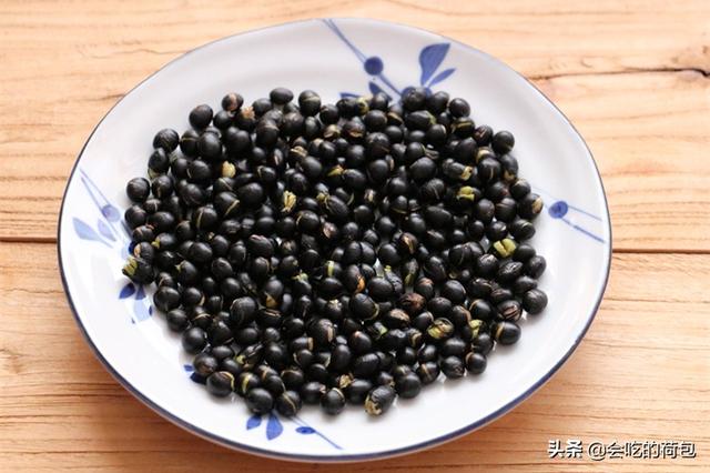 黑豆怎么吃，黑豆怎么吃治疗脱发（做一次够吃半个月）