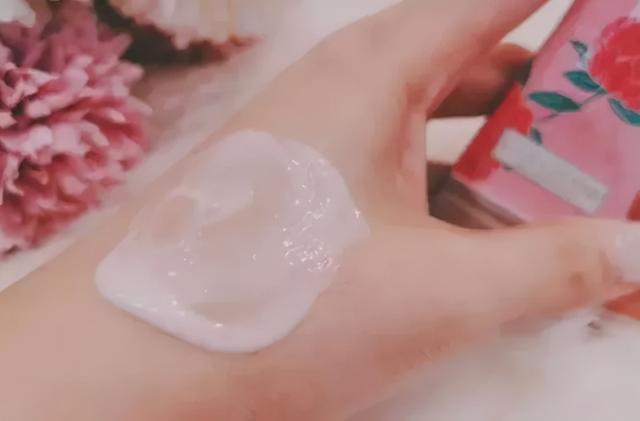 欧舒丹樱花护手霜怎么样，欧舒丹护手霜 樱桃（护手霜界的爱马仕呵护你的第二张脸）