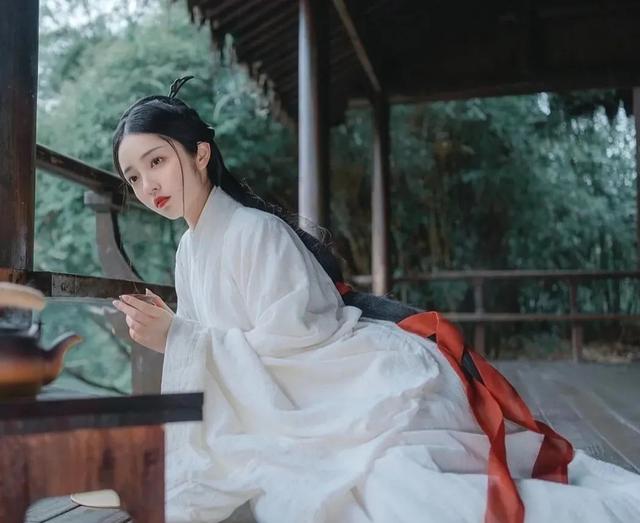 煮海歌中主要涉及何人，煮海歌中主要涉及什么人（叶嘉莹诗词漫谈‖柳永《煮海歌》《凤归云》）