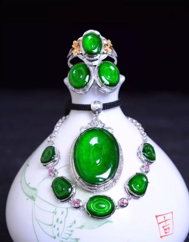 g18k是什么金，戒指上标着g18k是什么意思（购买翡翠镶嵌时小心被忽悠）