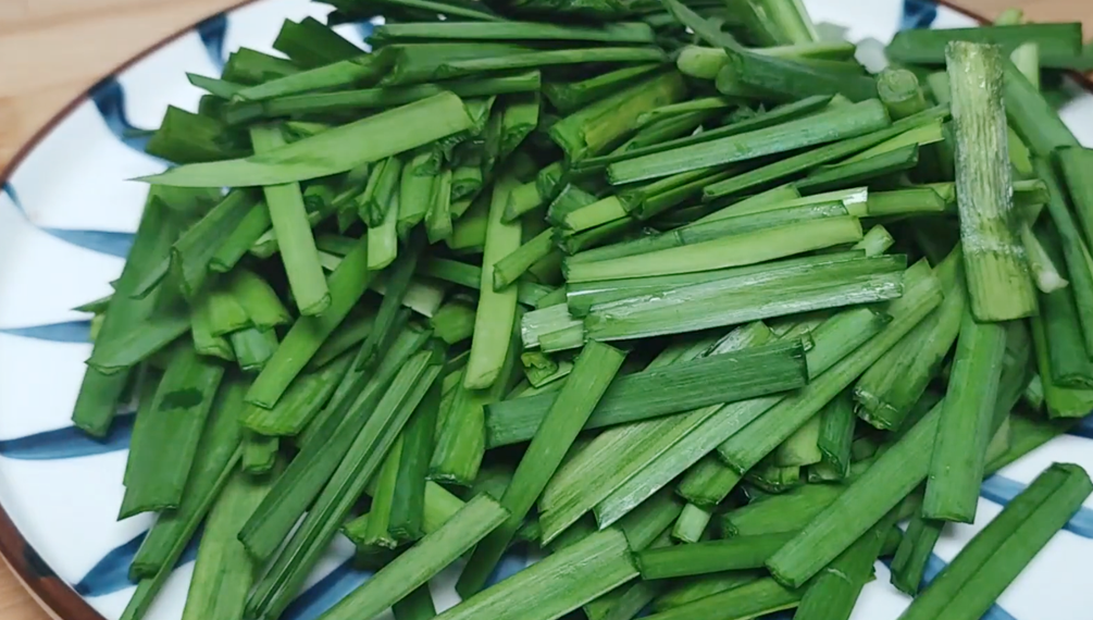 圖片[3]-【韭菜炒豆腐】做法步驟圖 出鍋比紅燒肉香 天天吃都不膩-起舞食譜網(wǎng)