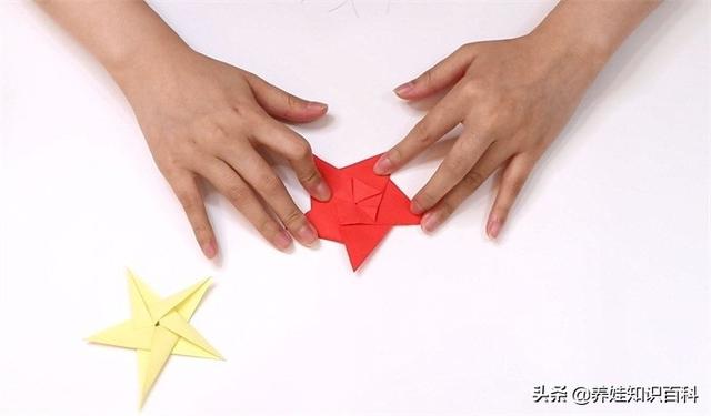 折星星教程是什么，折星星的制作方法（跟孩子一起动手乐趣更多哦）