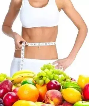 桃子热量高吗，这些水果，热量比肉还高（减肥晚上吃桃子热量高吗）