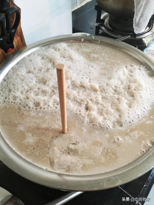 做豆腐的石膏粉有毒吗，豆腐放石膏粉吗（亲朋好友吃了都会夸赞你）