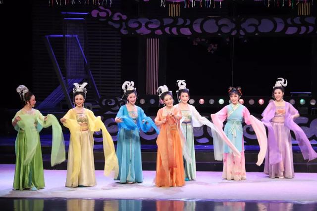 中国百戏之师是哪个戏，中国百戏之师是什么剧（别再“傻傻分不清”了~）