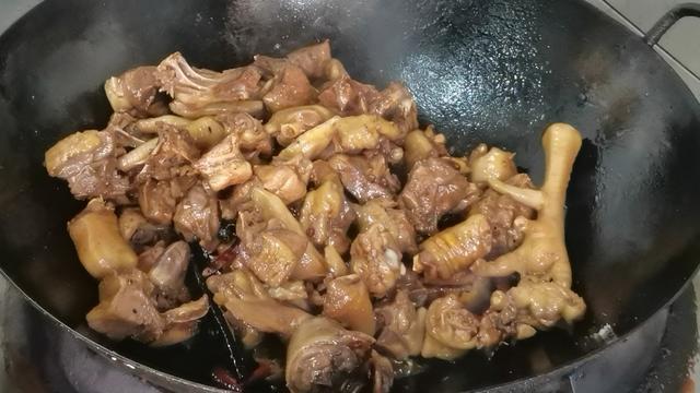 土公鸡怎么做好吃，营养解馋土鸡挑选有技巧