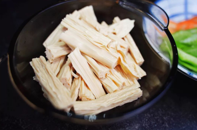 腐竹怎么泡最快，泡腐竹最快的方法（大厨教你一招）