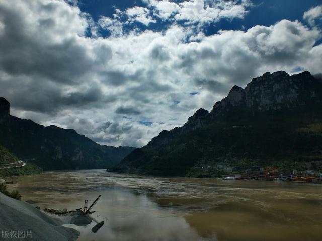 十元背面的圖案是哪些十元人民幣背面的風景