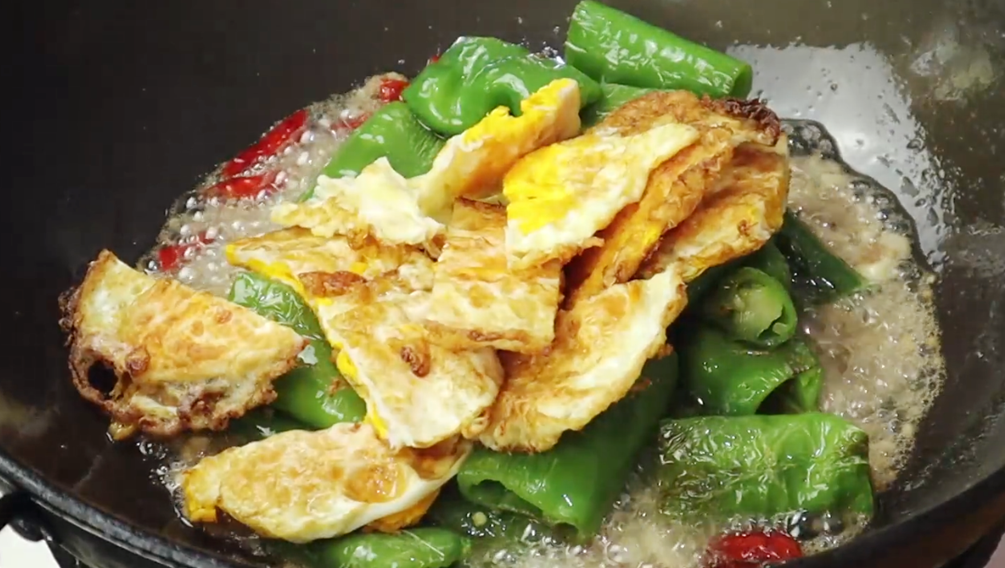 图片[5]-【虎皮青椒荷包蛋】做法步骤图 下酒又下饭 出锅拿肉都不换-起舞食谱网