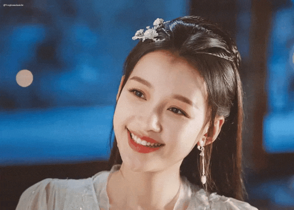 李沁和孙怡的对比照，李沁孙怡迷之撞脸（孙怡和李沁的长相区别到底在哪）