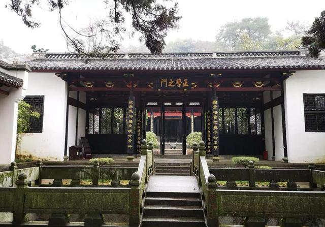 中国四大书院之首——白鹿洞书院的前世今生，我国著名书院白鹿洞书院位于