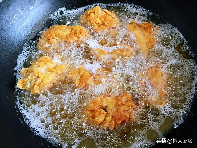 鸡翅中怎么炸又酥又香，这样炸出来的鸡翅又酥又香