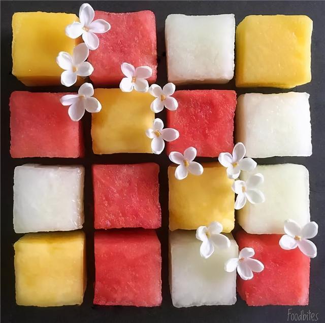 10种创意水果拼盘图片 一等奖(这些水果拼盘造型可爱)