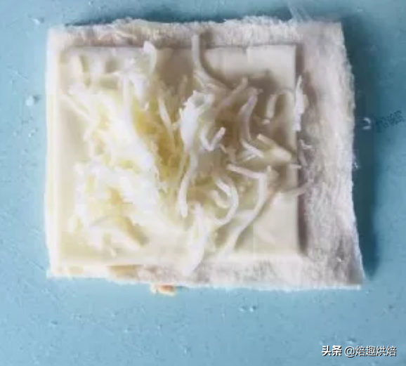 一根芝士热狗棒多少卡路里，一个芝士热狗的热量（香甜酥脆的芝士热狗棒）