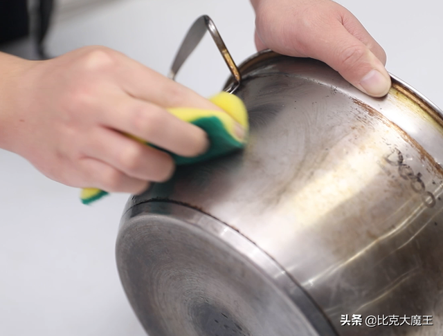 不锈钢清洗小妙招，不锈钢除锈有什么好方法（不用任何洗涤剂）