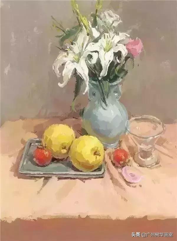 花瓶怎么画简单好看，花瓶怎么画好看又简单（色彩如何画好陶罐、塑料瓶、玻璃器皿等）