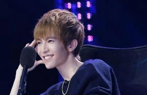 八字揭秘于正惹恼琼瑶，琼瑶为什么告于正（被156位编导圈大佬联名抵制）