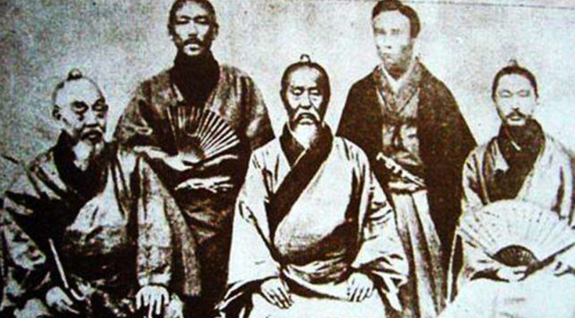 披头散发在古代意味着什么，披头散发的朝代（披头散发其实是错的）