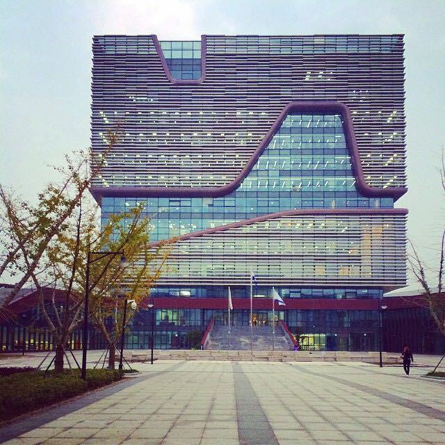 利物浦大学一年费用，利物浦大学留学一年费用多少（家里没王位继承谨慎报考）