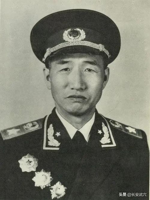 愧不敢当,1948年一名国军军长被枪毙(愧不敢当的近义词) 愧不敢当,1948年一名国军军长被枪毙(愧不敢当的近义词)