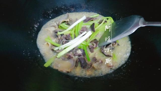 鸭肾怎么炒好吃，鸭肾怎么炒好吃不硬（下饭下酒都特别棒）