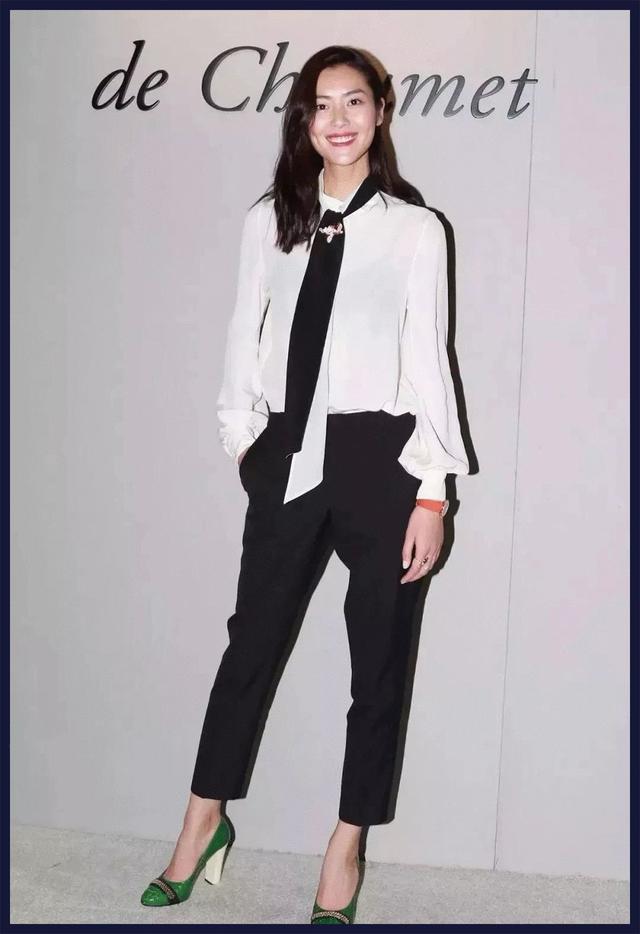 面试穿什么衣服，公务员面试穿什么衣服合适（恭喜您离年薪百万又近了一步）